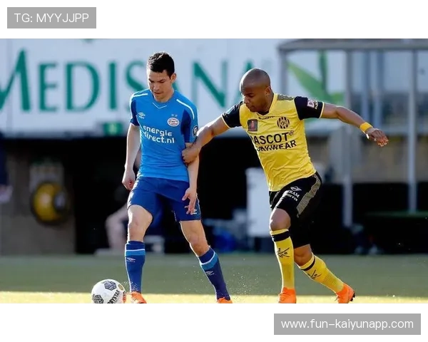 切尔西比赛中前场组合连续破门机会，攻势凶猛